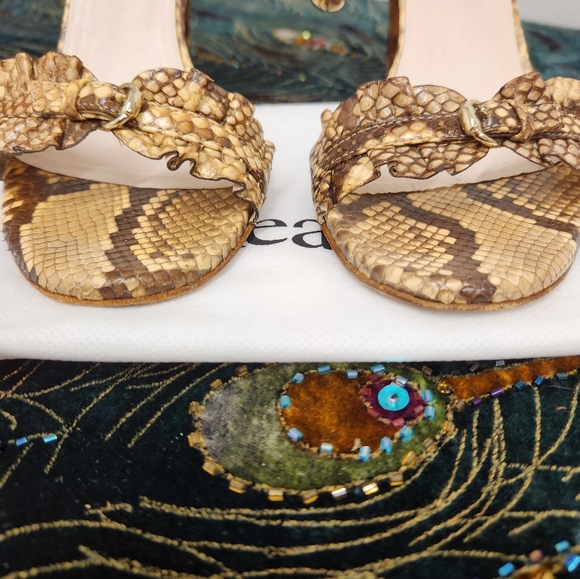 Gucci Heels - Picture 2 of 8